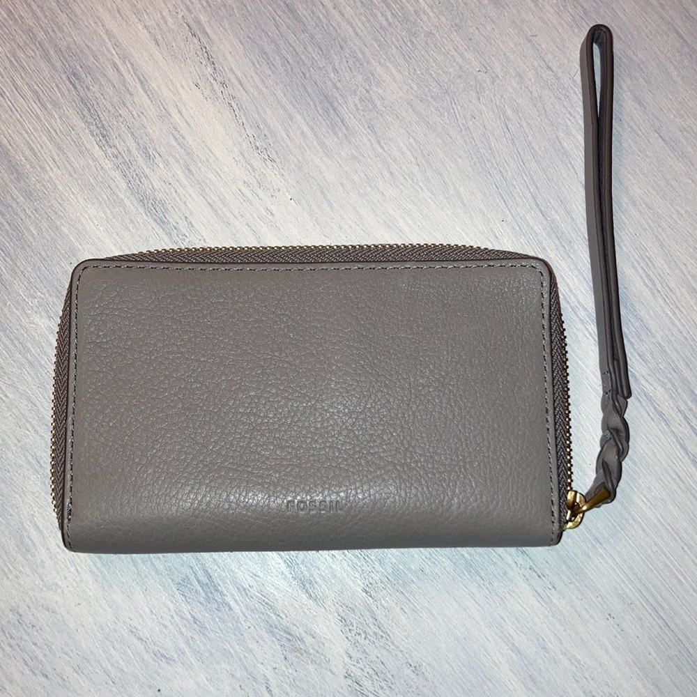 Fossil wallet